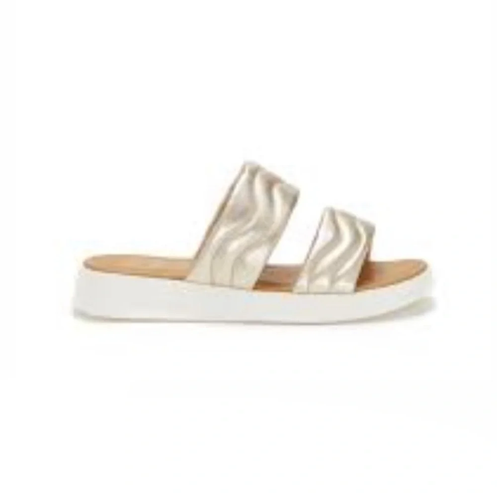 VINCE CAMUTO SONDRIE TWO-STRAP‎ SLIDE